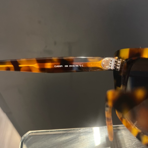 Celine Sunglasses CL40187I worn a few times. Case not included - Picture 7 of 7